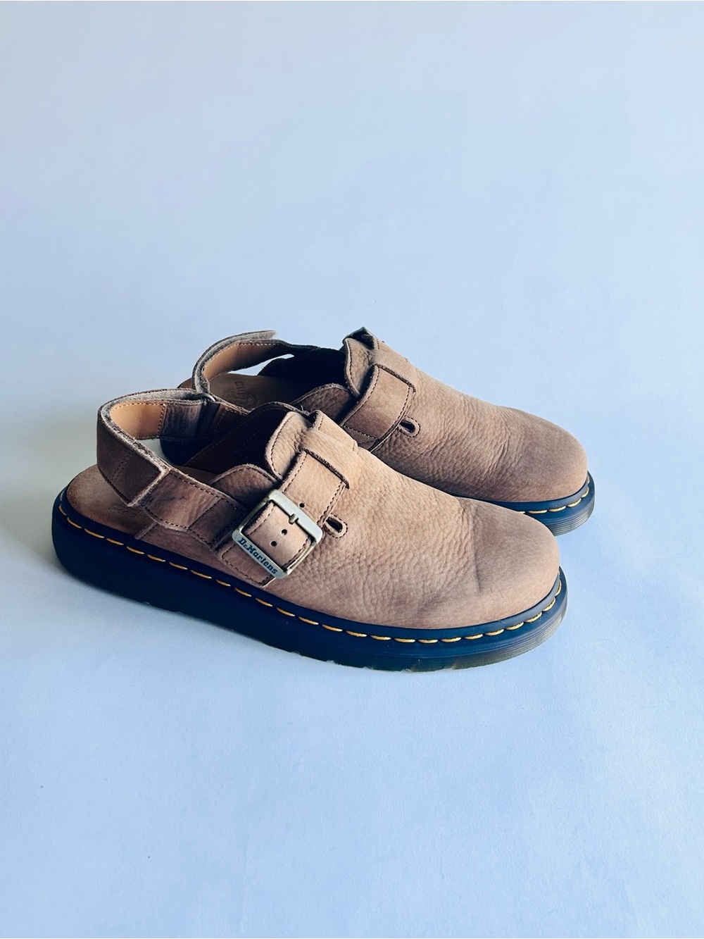 Men’s Dr. Martens Jorge II Tan Leather Suede Close Toe Clogs Sandals size 9